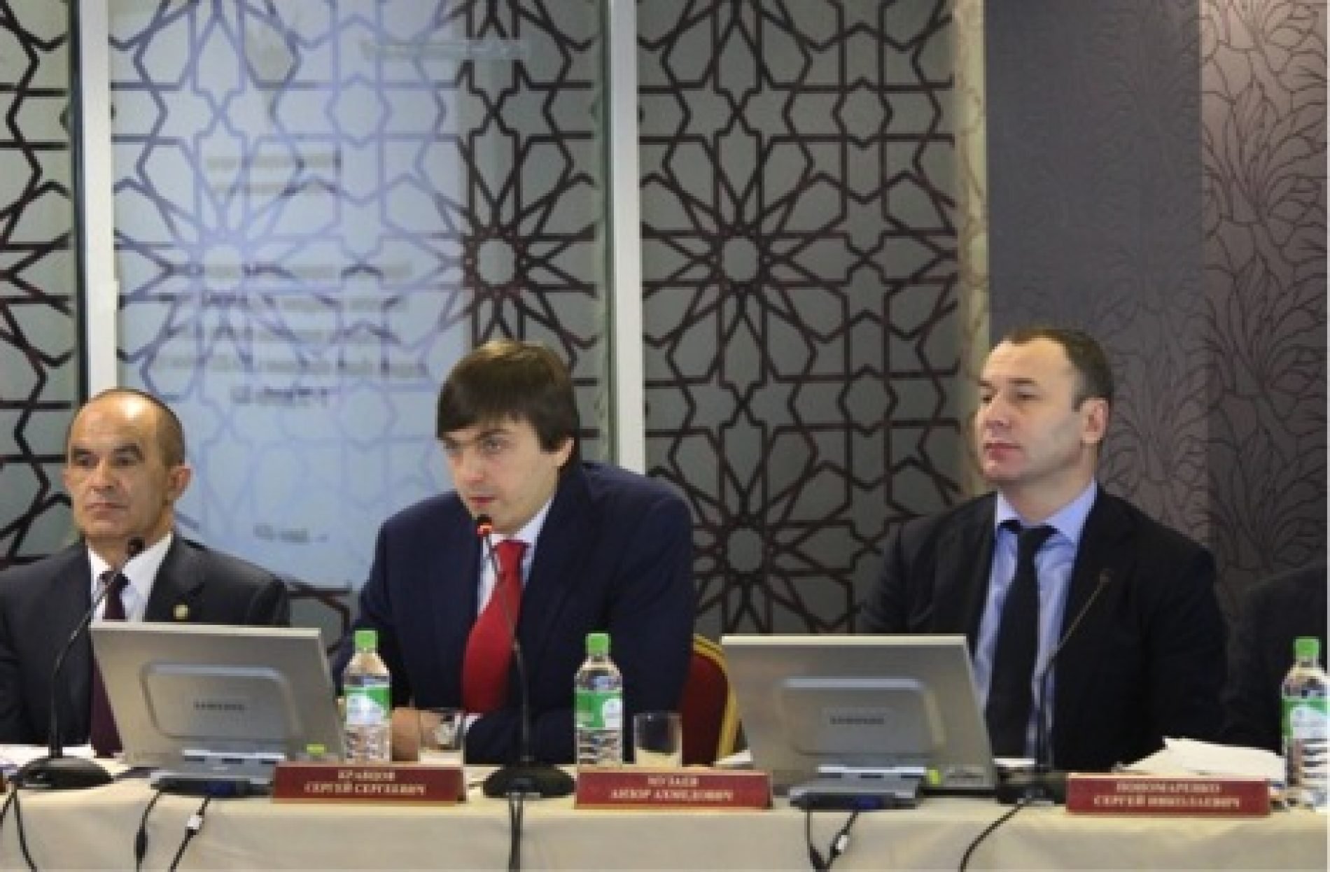 Рособрнадзор проведет в регионах серию совещаний по подготовке к ЕГЭ и ГИА
